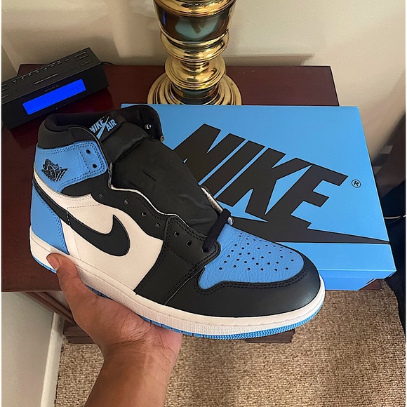 AIR JORDAN RETRO 1 UNC Size 10.5 - Picture 1 of 7